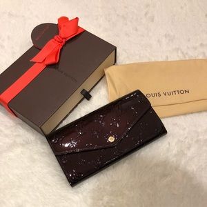 ❌SOLD❌ Louis Vuitton Sarah Wallet Damier Vernis Amarante